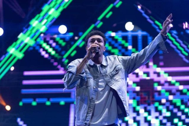 بالفيديو - بسبب التدافع الجماهيري.. إلغاء حفل مطرب الراب ويجز في 