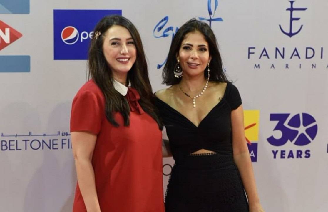بالفيديو - بينهن منى زكي وكندة علوش... فنانات يدعمن ريم السعيدي