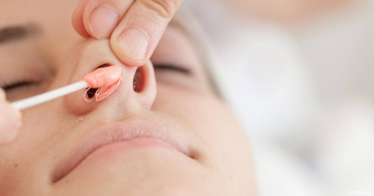 توقفوا فوراً عن نتف شعر الأنف لهذا السبب الخطر