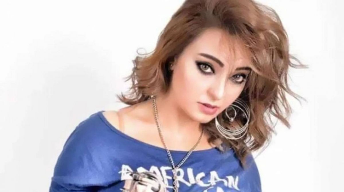 بالفيديو - فنانة مصرية تكشف تفاصيل مقتل والدتها قبل عشر سنوات