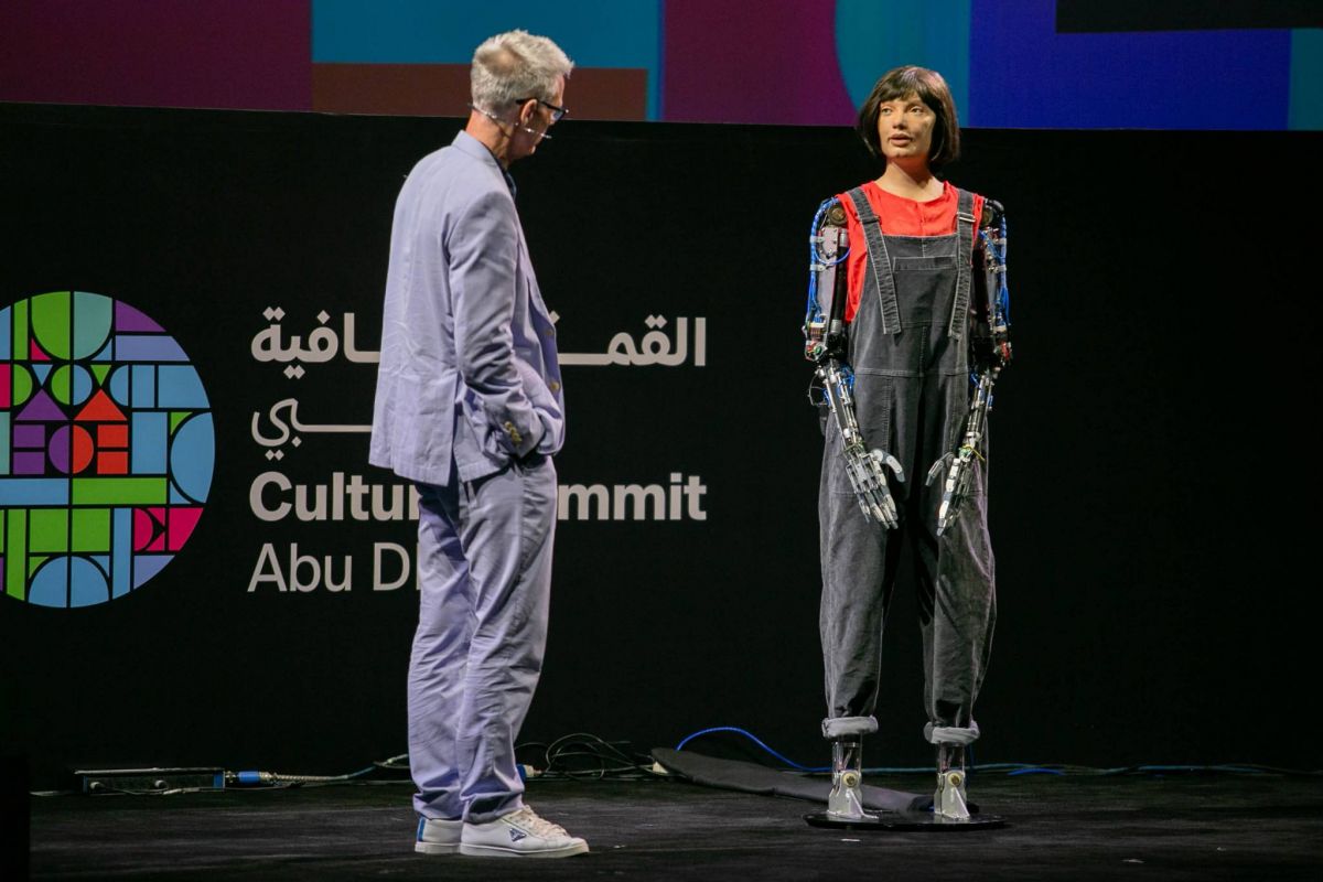 القمة الثقافية أبوظبي 2022 تختتم فعاليات دورتها الخامسة... نخبة من القادة الثقافيين والفنانين والمفكرين ناقشوا أحدث القضايا