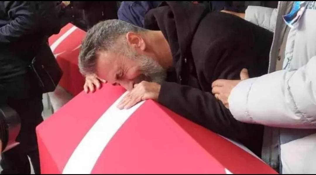 نجم تركي يُفجع بوفاة ابنته وزوجته في انفجار تقسيم