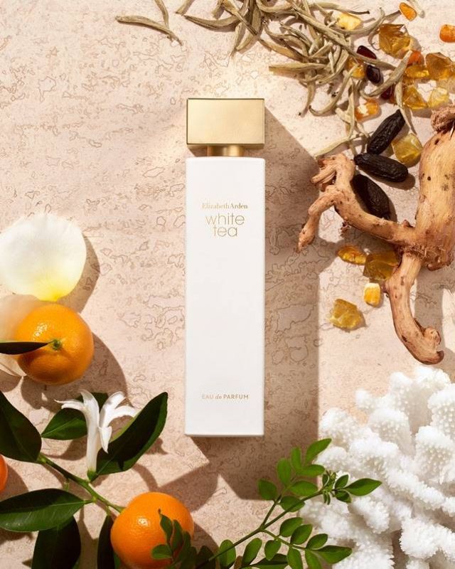 عطر إليزابيث أردن 