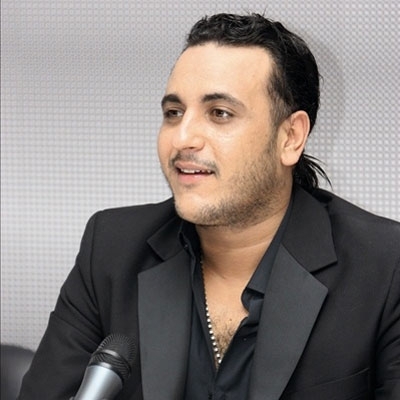 الملحن محمد رحيم: الأمريكان سرقوا أغنية عمرو دياب