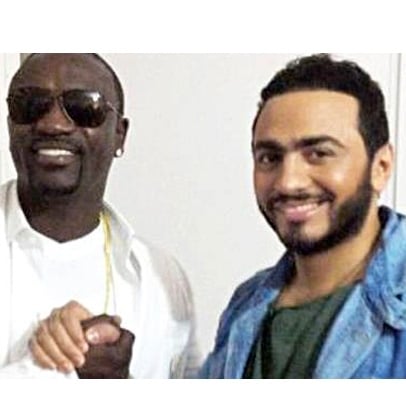 ما الذي يجمع تامر حسني وAkon ؟