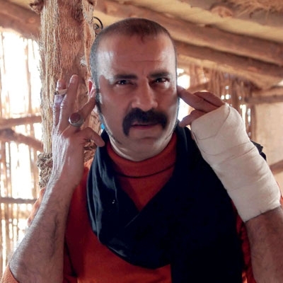 محمد سعد يلجأ إلى روبن هود...