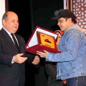 محمد هنيدي يصطحب ابنته