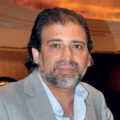 خالد يوسف: سأحمل السلاح لأدافع عن نفسي