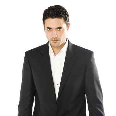 أحمد عز يؤجل ارتباطاته...