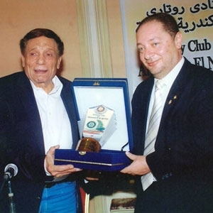 تكريم عادل إمام