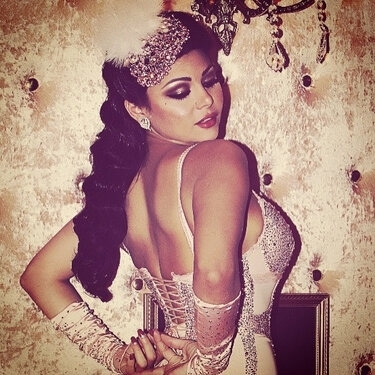 هيفاء وهبي تستعيد ذكرياتها