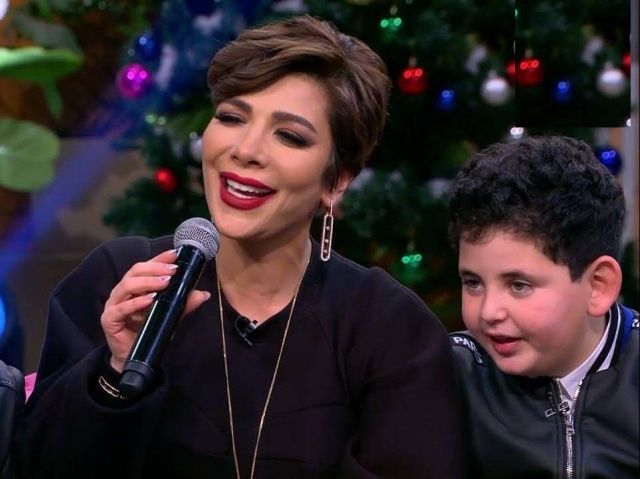 أصالة تدعم نجلها آدم في غنائه بحفل 