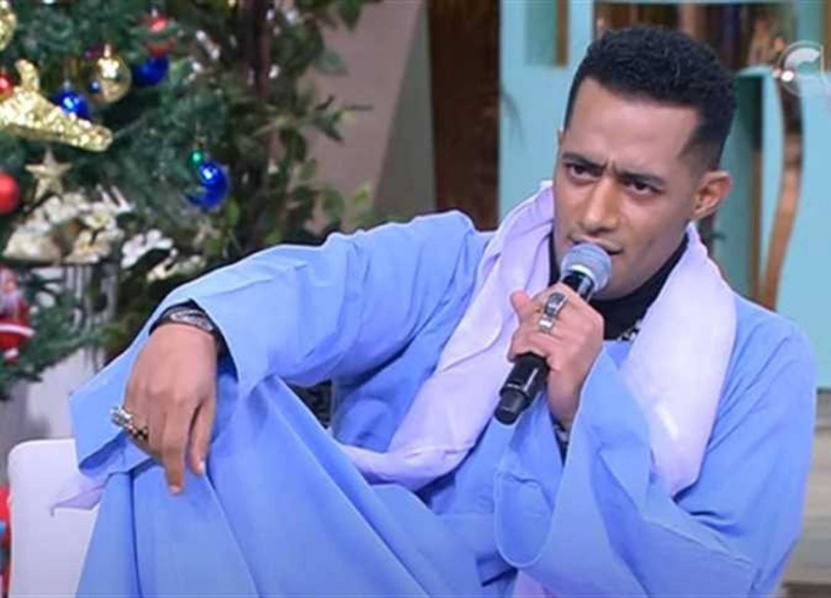 بالفيديو - محمد رمضان يحتفل برأس السنة بالجلباب الصعيدي