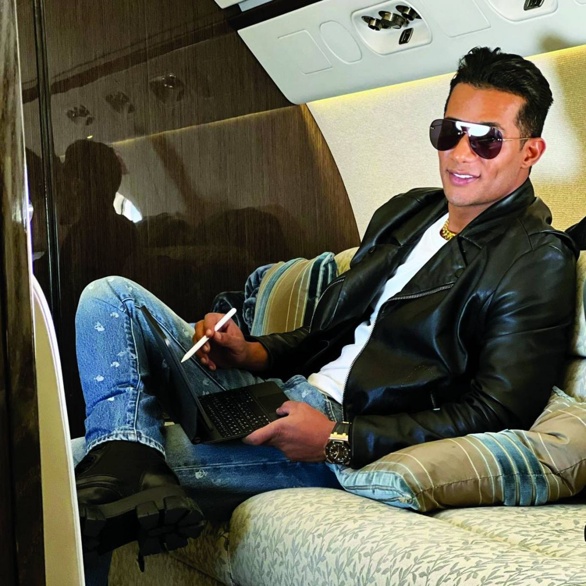 2022 عام أزمات النجوم