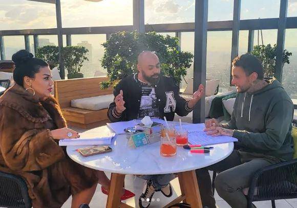 أحمد الفيشاوي في أحضان رانيا يوسف بصورة تُحدث بلبلة على السوشيال ميديا