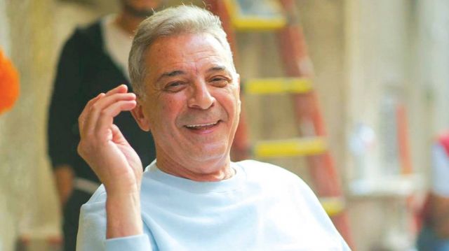 محمود حميدة يمازح جمهوره بفيديو طريف