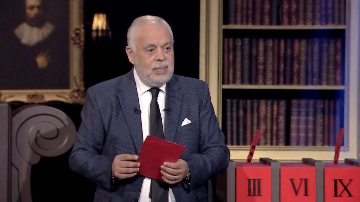 بالفيديو - أشرف زكي يردّ  على تصريحات علاء مرسي ويكشف حالة عادل إمام الصحية