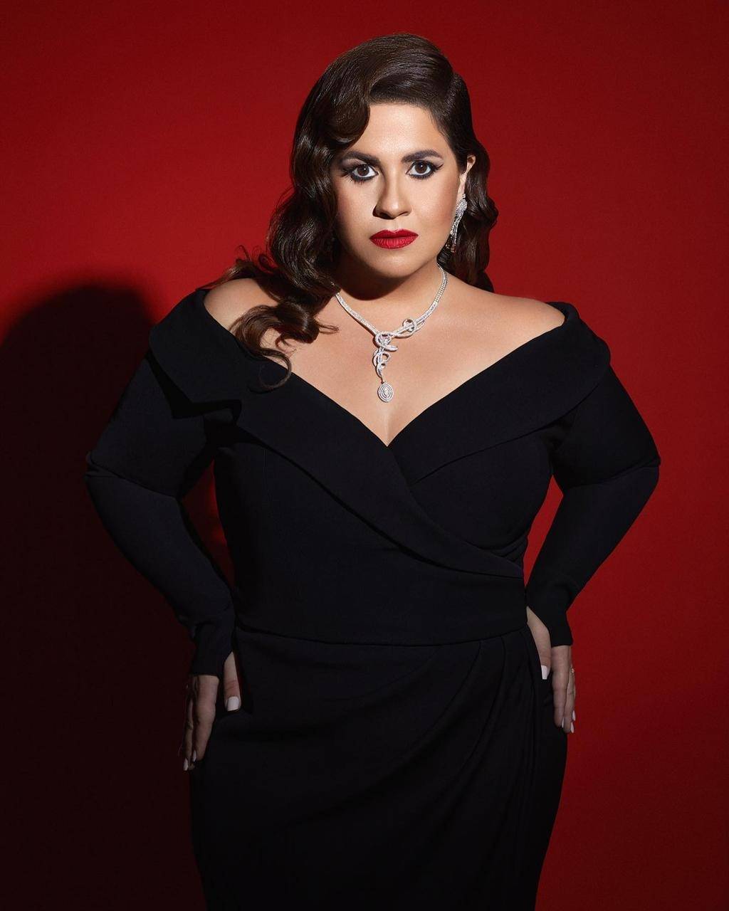 بالصور - بإطلالة جذابة... إنجي وجدان تحتفل بـ