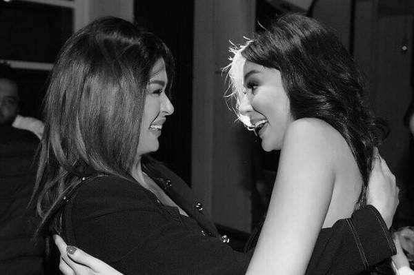 بالفيديو - سيرين عبدالنور تفاجئ نادين الراسي بكشف سرّ عن شقيقها الراحل