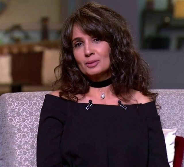 بالفيديو - الفنانة حنان تكشف أسراراً عن زواجها وسبب اعتزالها للفن