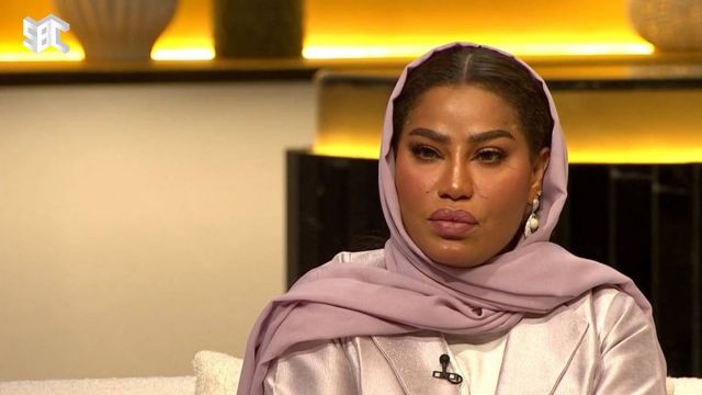 بالفيديو - السعودية موضي الشمراني تهاجم شخصاً في 