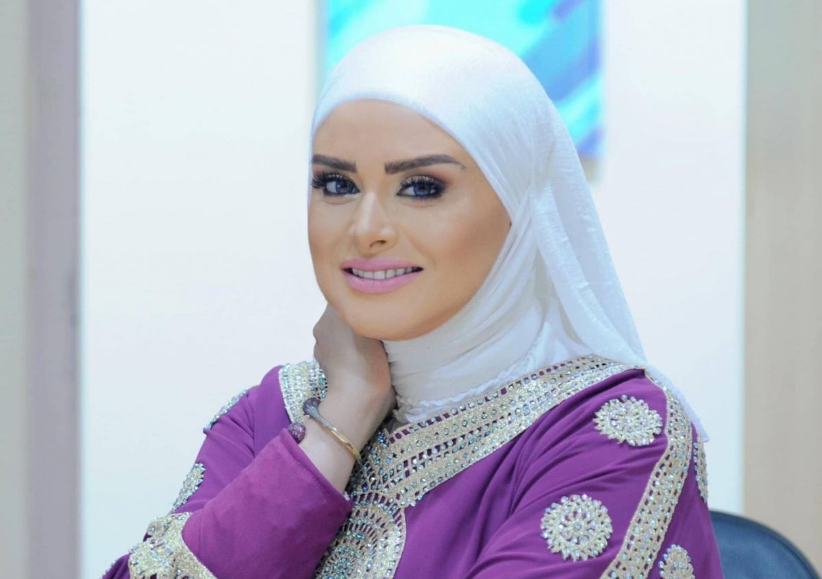 بالفيديو - إعلامية شهيرة تردّ على شائعة وفاتها بالسرطان