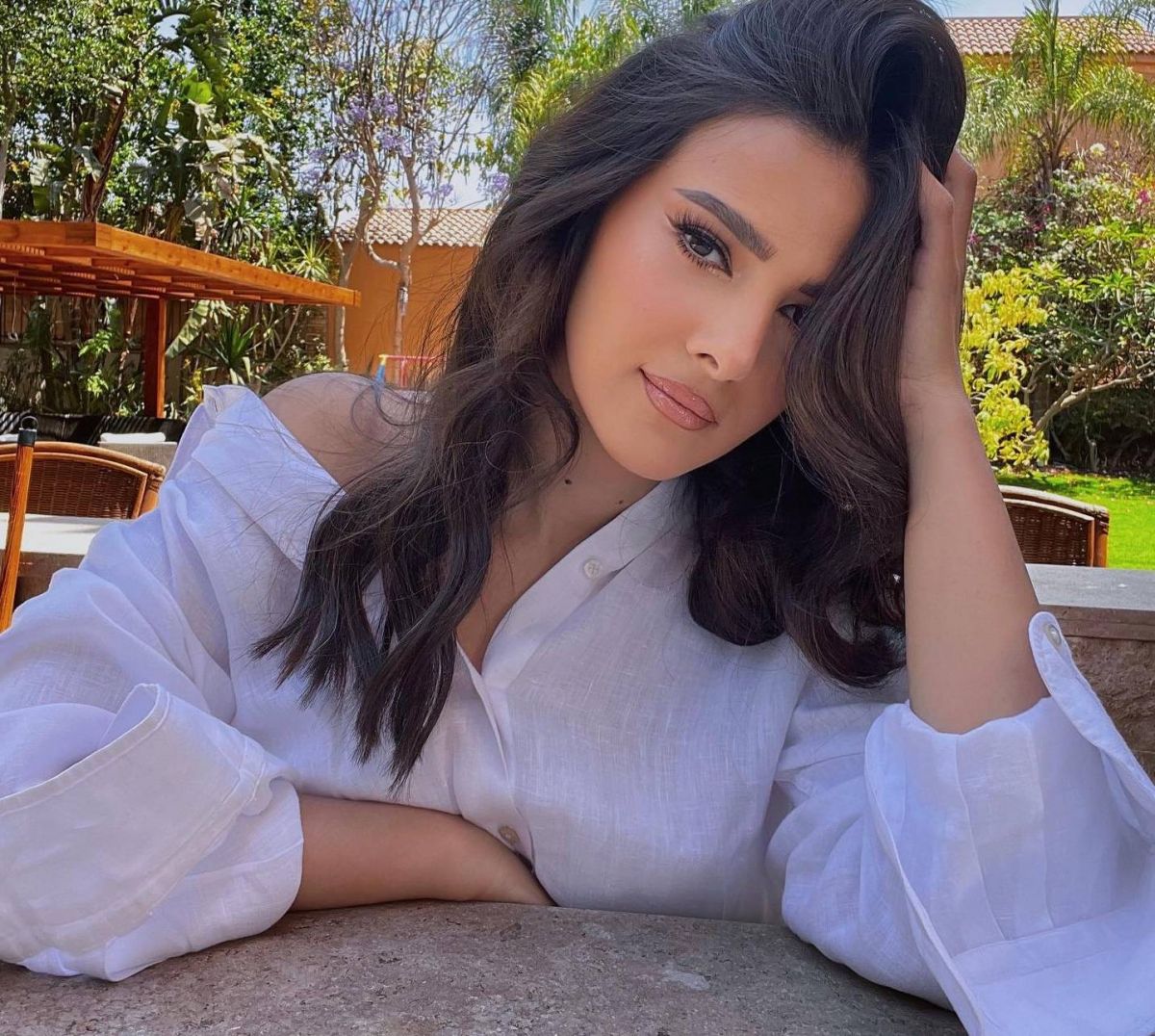 دنيا سمير غانم تفاجئ جمهورها بالظهور الأول لابنتها كايلا على المسرح