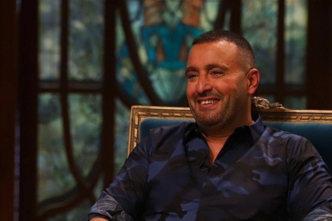 بالفيديو - رغم الهجوم عليه... أحمد السقا يكشف عن تحضيره لمسرحية جديدة