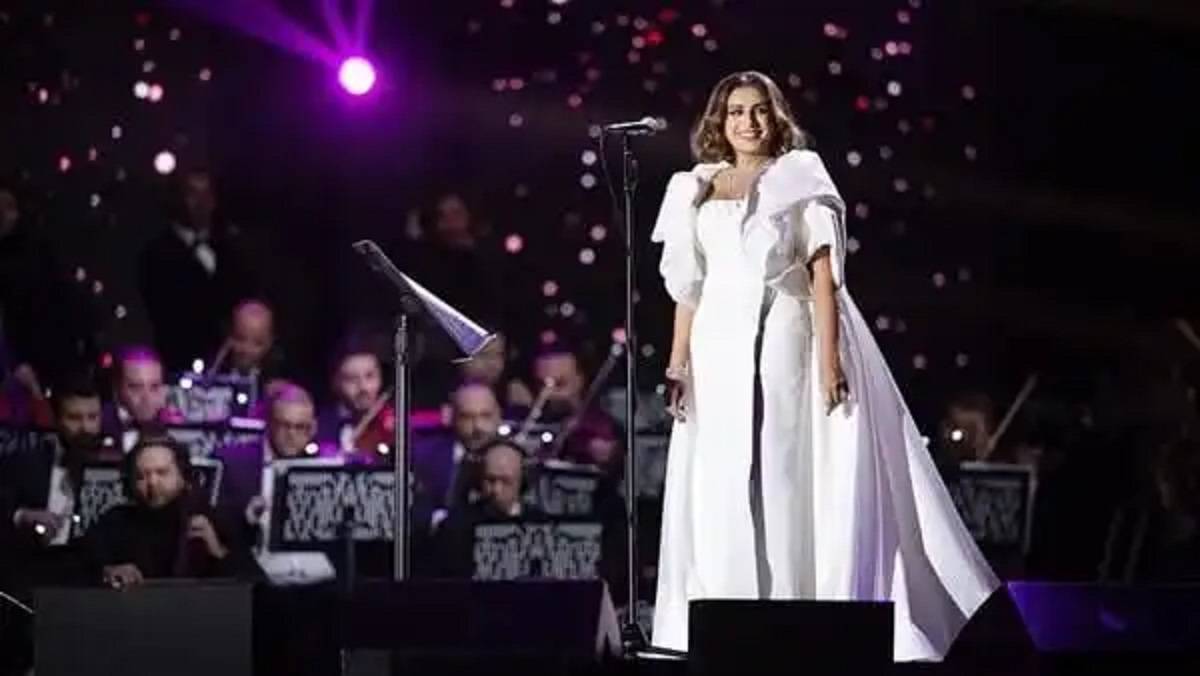 أنغام تشعل ليل الدرعية في حفلها الأول بعد أزمتها الأخيرة