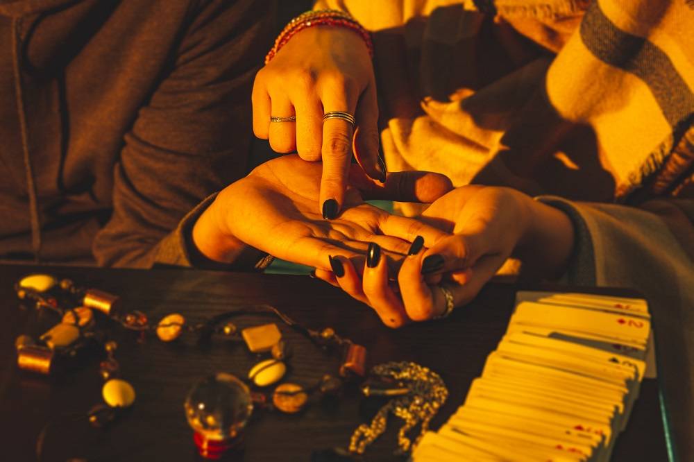 نتيجة غير متوقعة... 40٪ من سكان الأرض يؤمنون بوجود السحر!