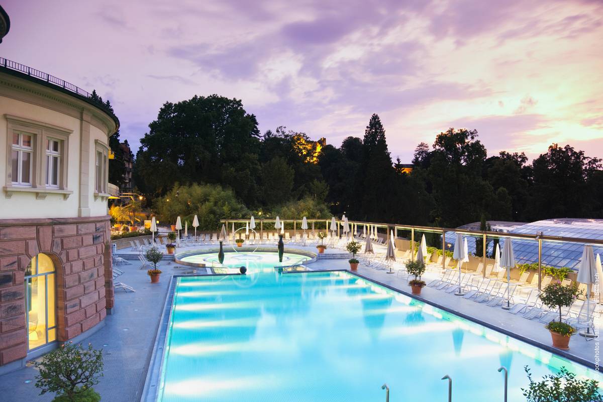 ألمانيا تتيح للسياح الاستمتاع بمجموعة متنوعة من الأنشطة الرياضية الشتوية احتفاءً بالعام الجديد