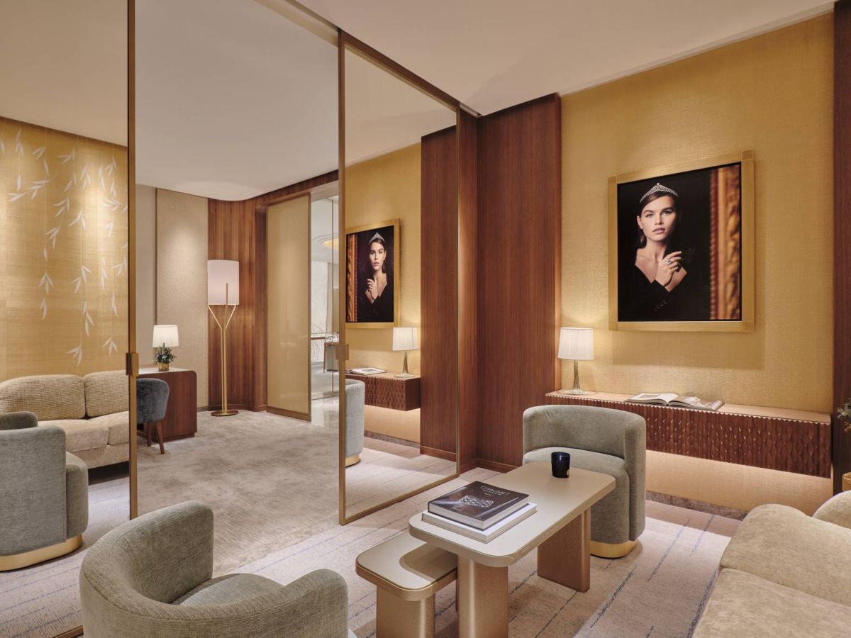 اعادة افتتاح 