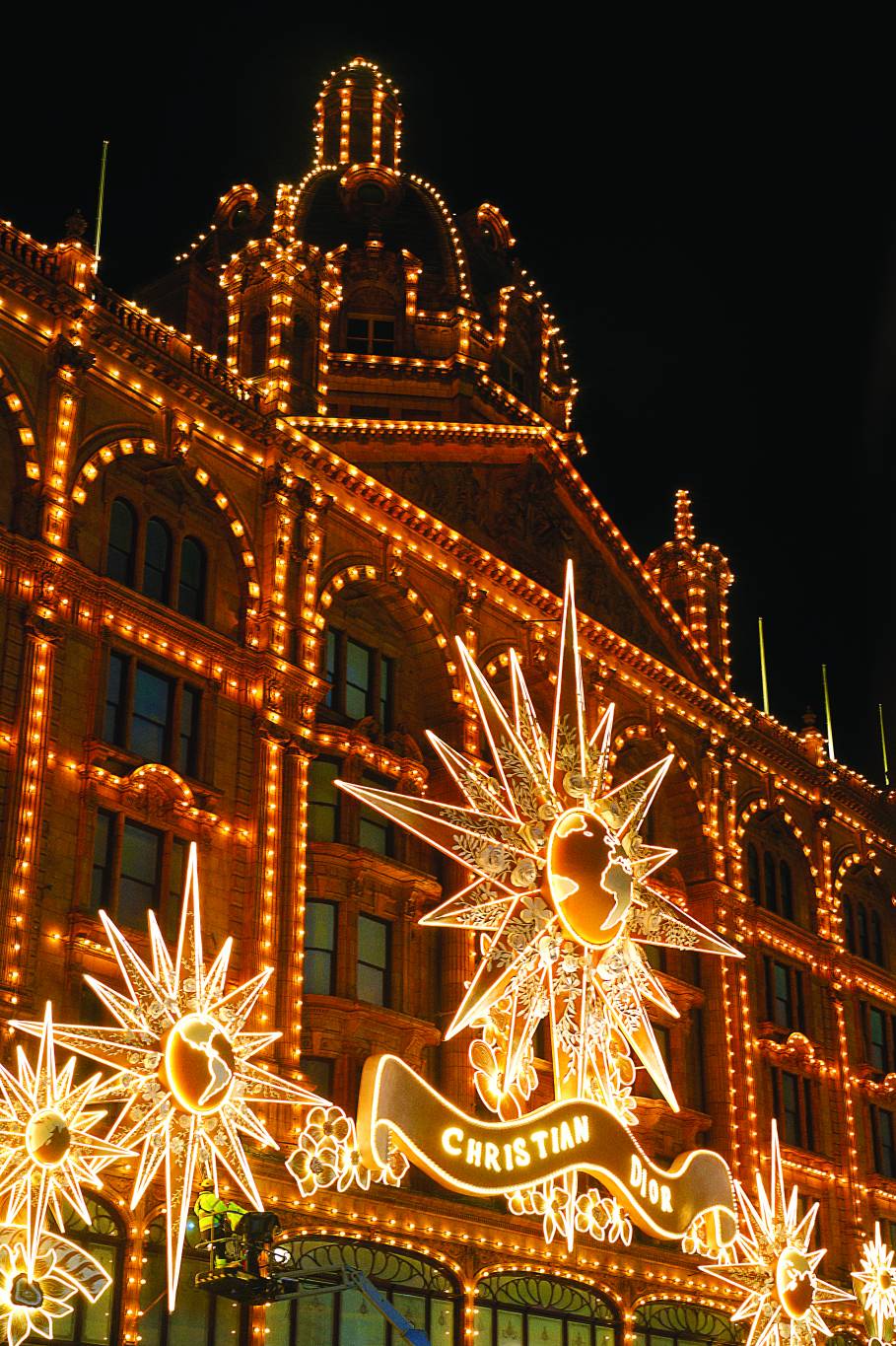 The Wonderful World of Dior
موسم أعياد استثنائيّ لدى