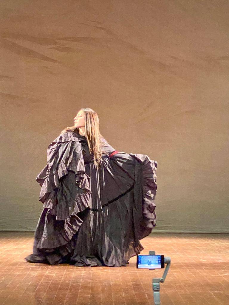 بالصور -  إيمي سلطان تحيي أول حفل راقص في متحف الحضارة