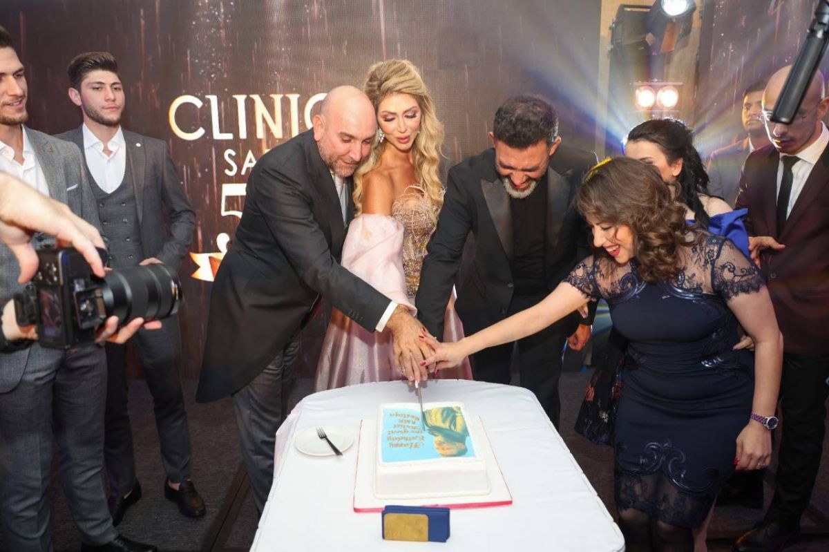 كارول سماحة ورزان مغربي وصباح الأشقر يحتفلون بعيد ميلاد الفنان عمرو مصطفى