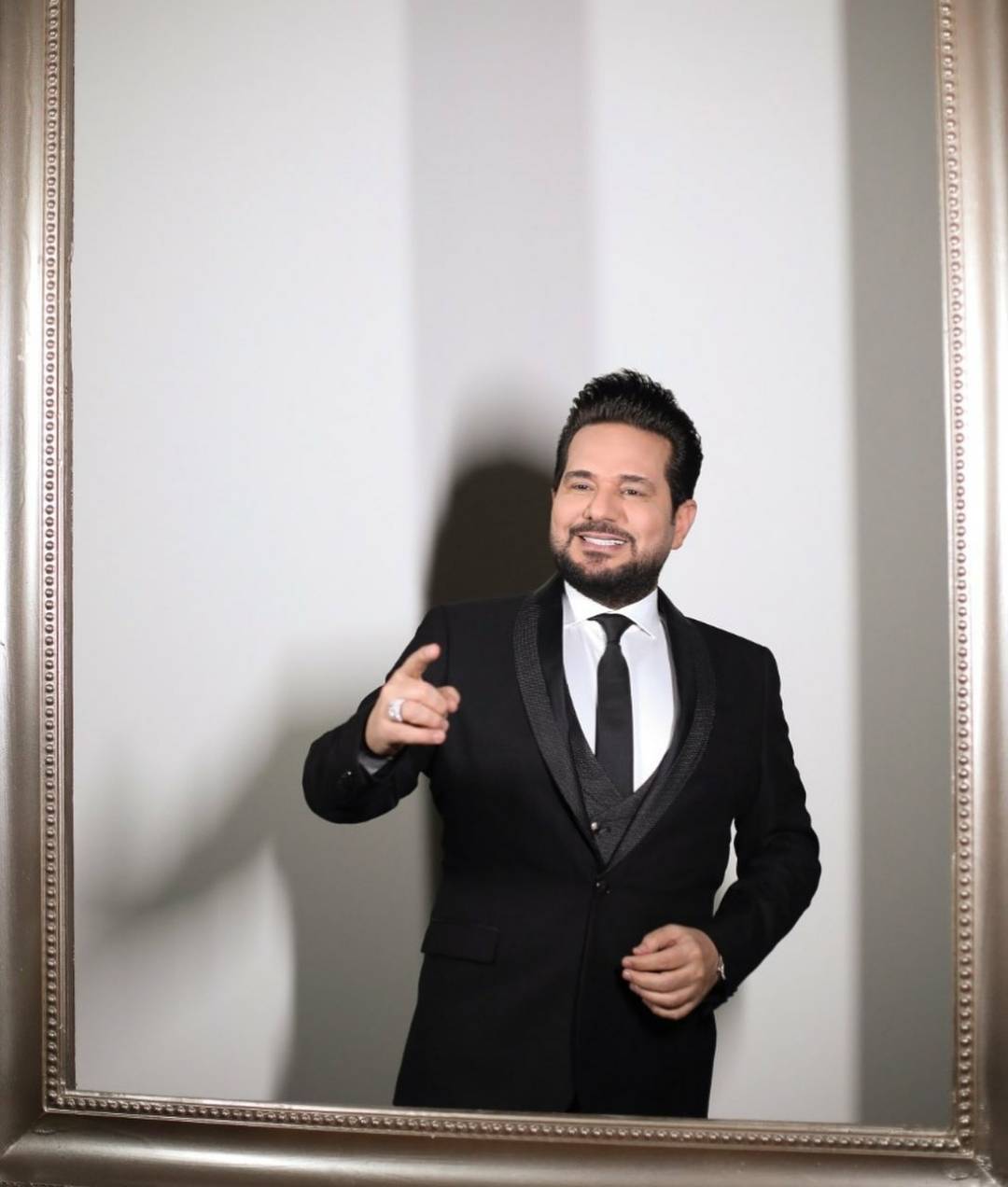 الموت يفجع حاتم العراقي ونجوم العراق ينعونه