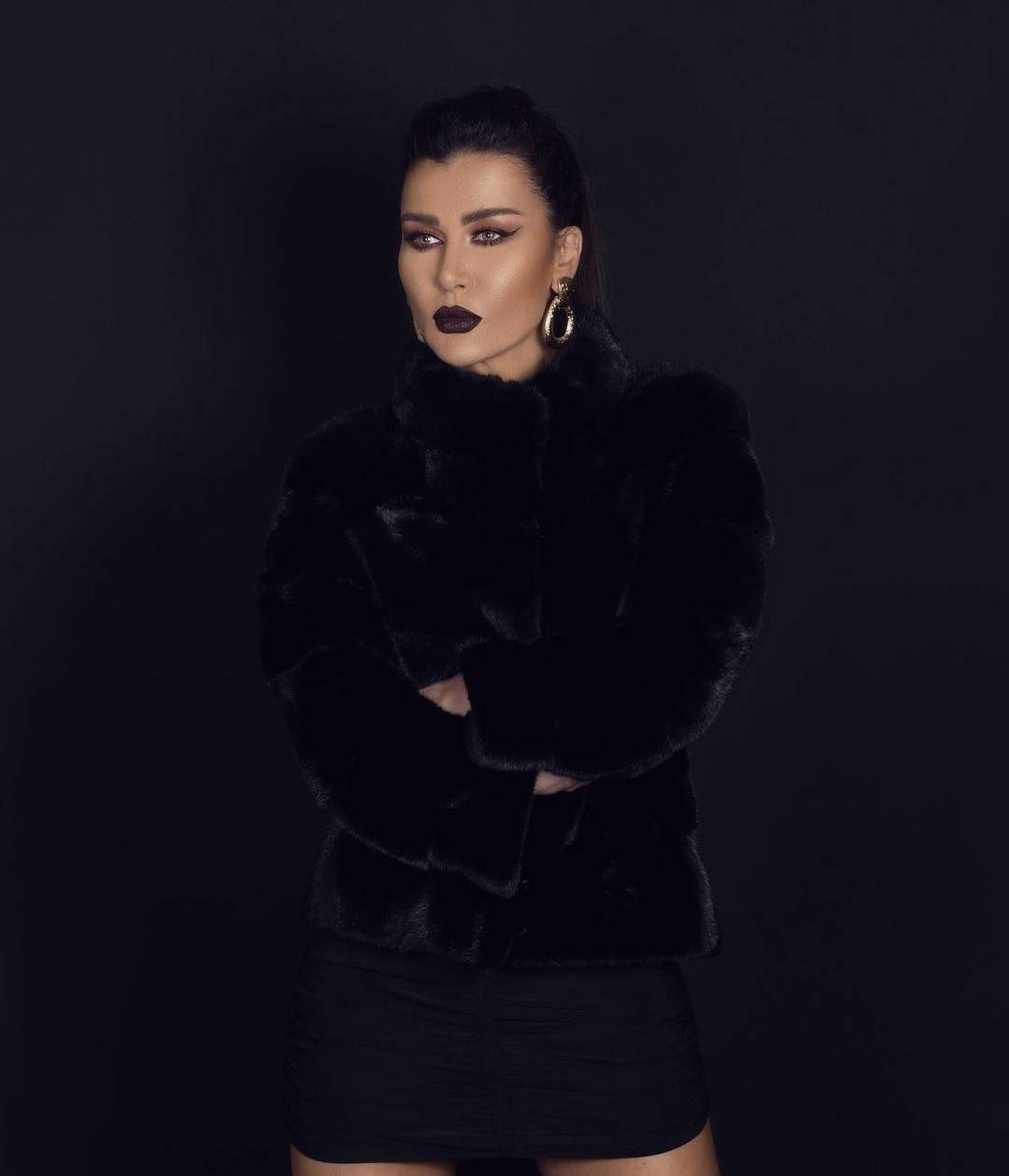 أنباء تشير إلى إنفصال نادين الراسي عن خطيبها