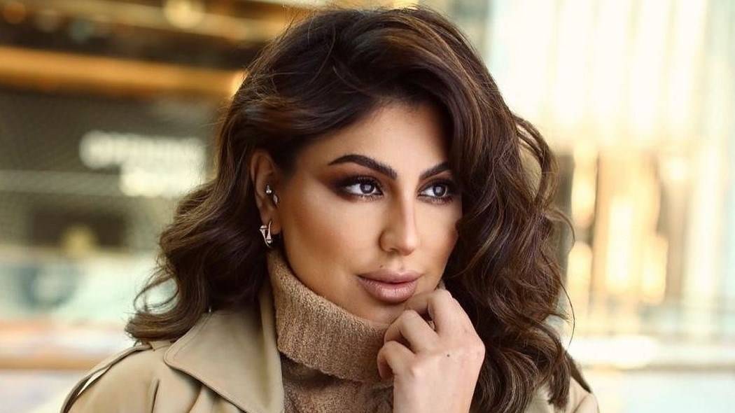 دانة الطويرش تقصف جبهة سمية الخشاب: 