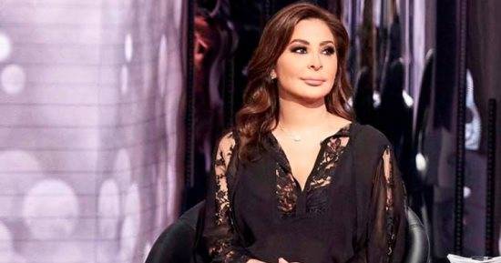 إليسا تخضع لعملية عاجلة في يدها