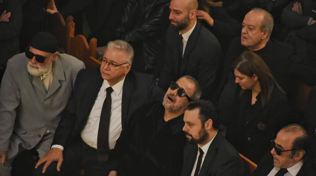 بالفيديو - جورج وسوف ينهار بالكامل أمام ضريح إبنه والصدمة كبيرة جداً