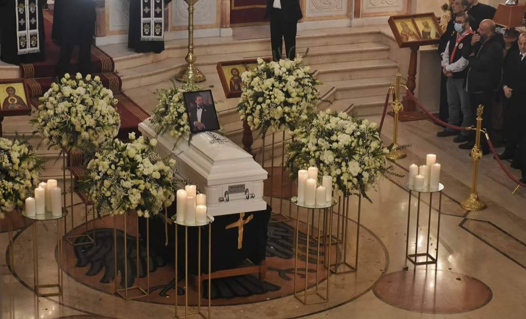 فيديو مؤثر لزملاء وديع جورج وسوف في مكتبه في قطر