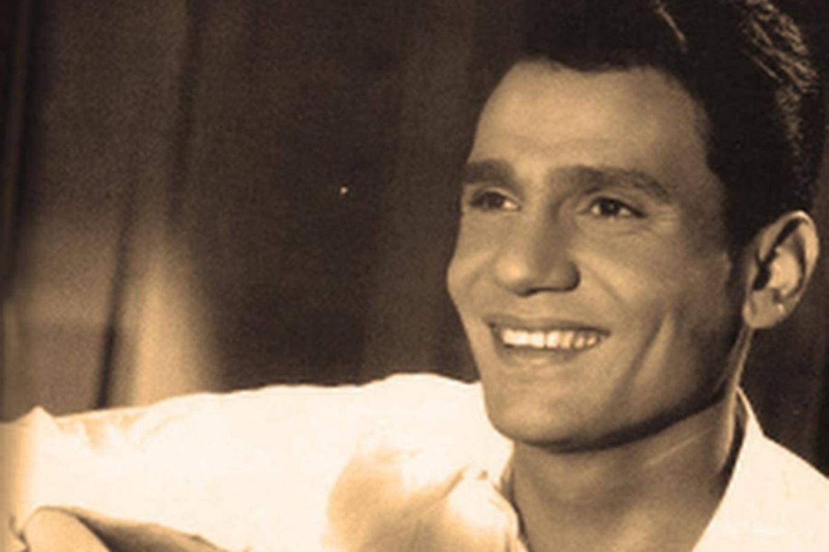 بالصور - ملابس وأكسسوارات خاصة... إهداء مقتنيات عبد الحليم حافظ لمتحف رموز الفن