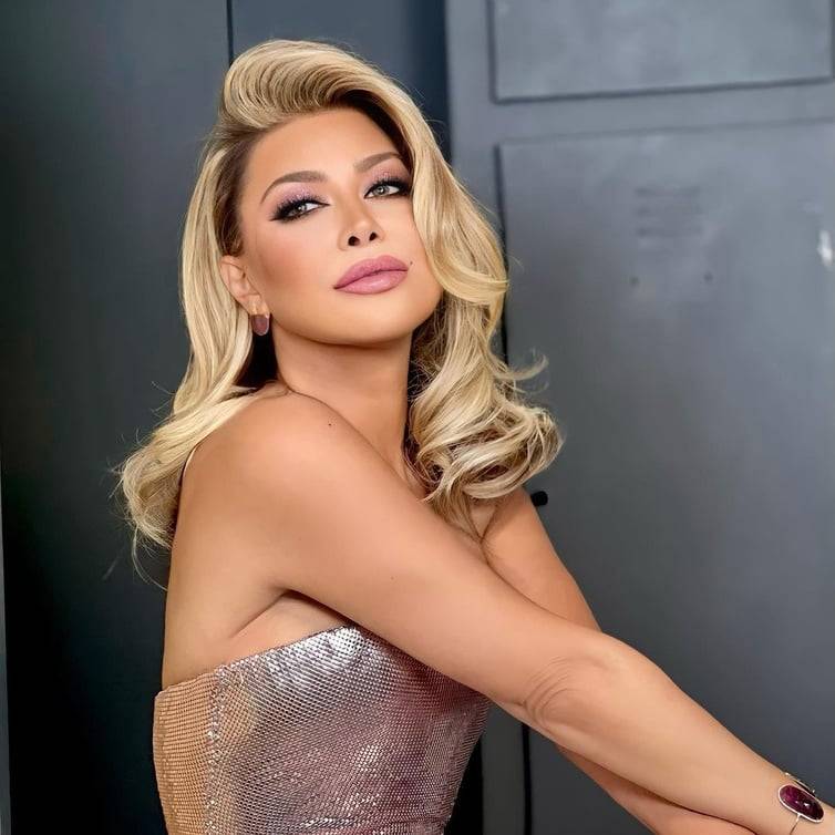 تسريحة الريترو الكلاسيكية تعود بقوة هذا العام