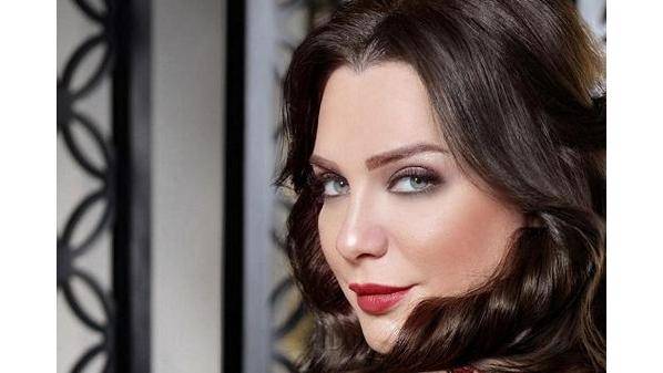 سلاف فواخرجي تستذكر والدها الراحل بفيديو مؤثّر