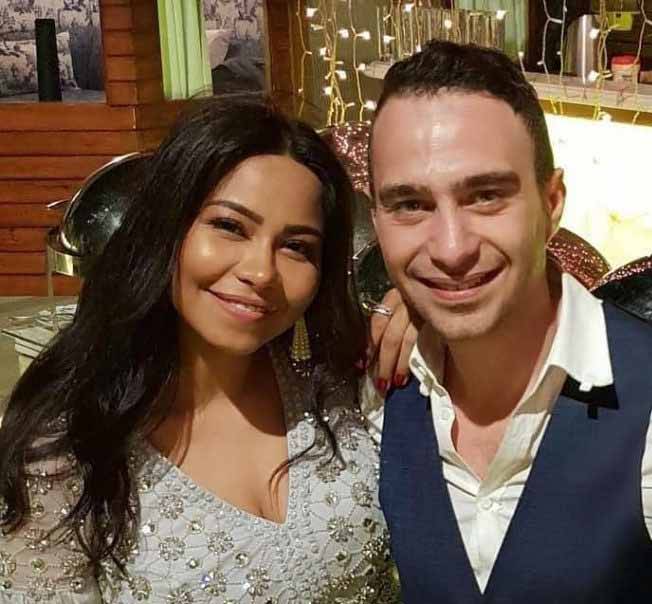 شيرين عبد الوهاب تواسي جورج وسوف في منزله