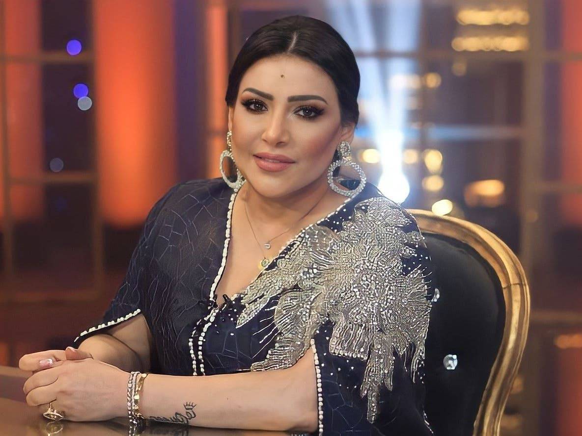 بدرية طلبة تسخر من متابِع بسبب طلبه الغريب منها