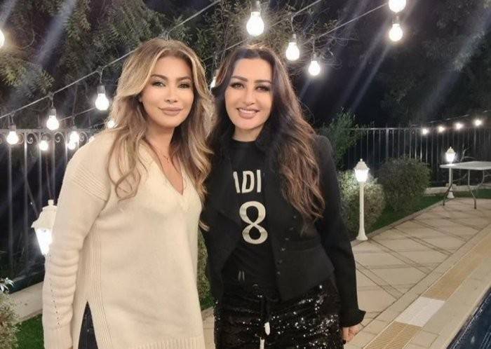 نوال الزغبي تضع حدّاً للقيل والقال وتوضح ما حصل مع لطيفة على المسرح