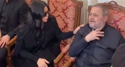 بالفيديو - هيفاء وهبي تغضب على الصحافيين في عزاء وديع جورج وسوف.. وتعليق قوي من أحلام