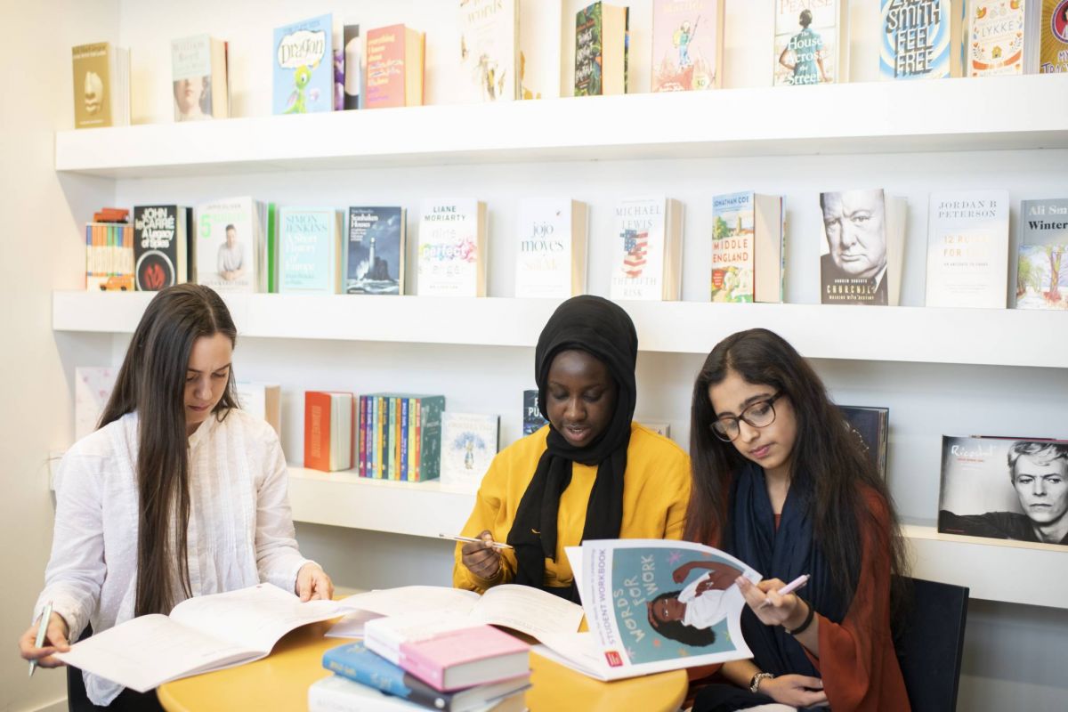 لانكوم تعلن إطلاق برنامج WRITE YOUR FUTURE بالتعاون مع جمعية 