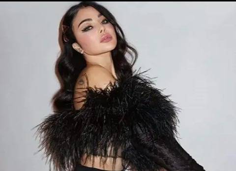 هيفاء وهبي تفيض أنوثةً في أحدث إطلالاتها